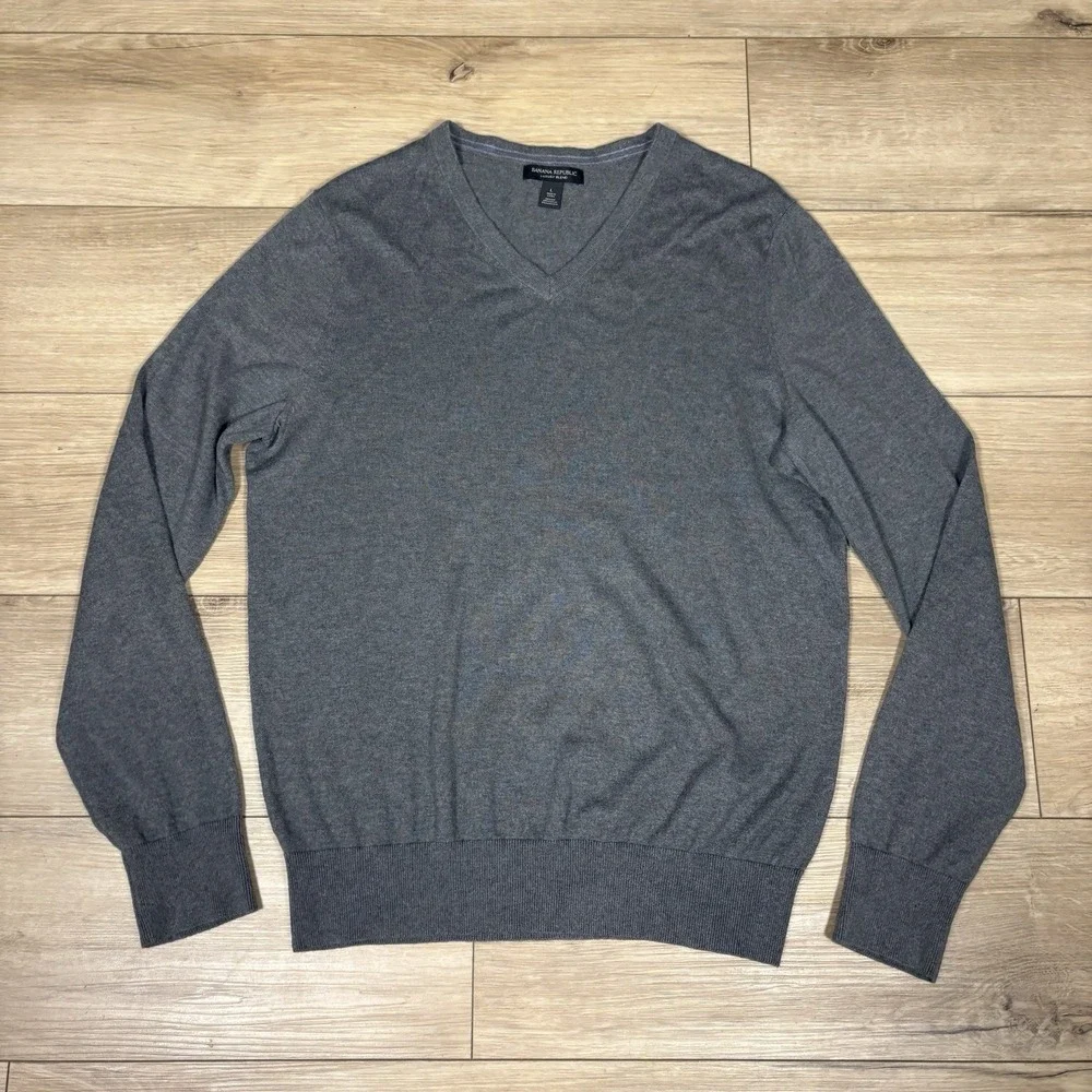 Banana Republic‎ Luxury Blend V-Neck Sweater Gray Knit Silk Cashmere Men's Large